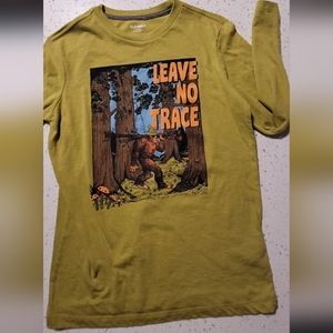 "Leave No Trace" Bigfoot Long-sleeved Old Navy Tee